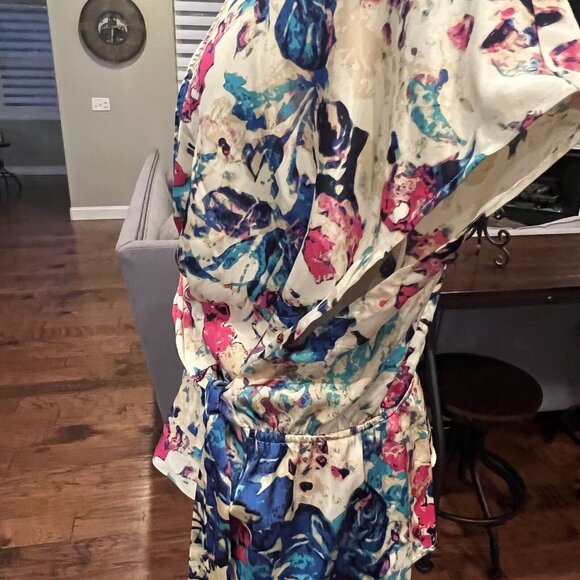 Nicole Miller Woman Blouse Plus Size 2X Satin Multicolor Floral Waist Tie V-Neck - Picture 8 of 13